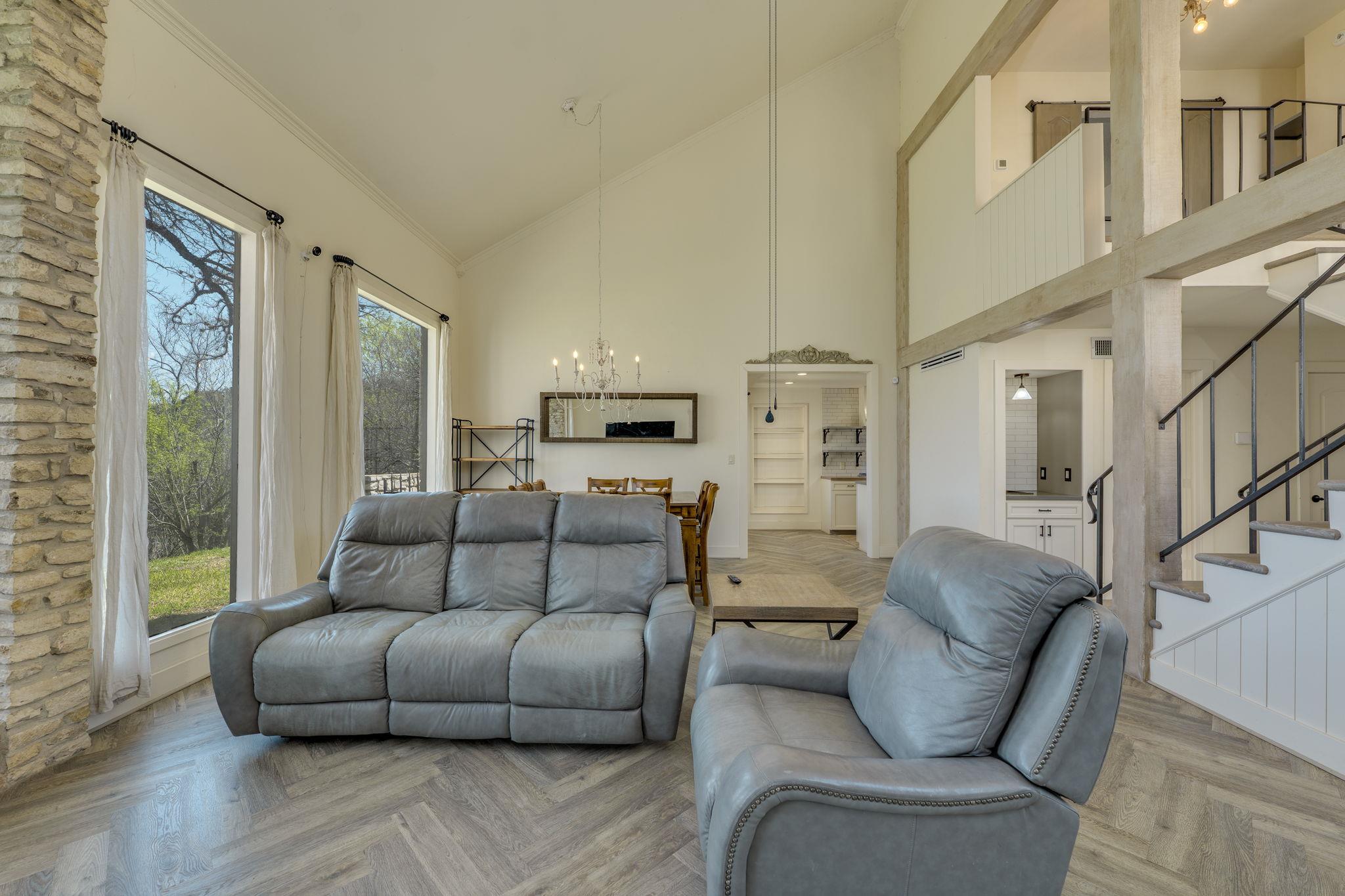 2 Stoney Creek CV