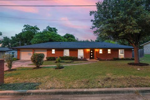 Single Family Residence in Austin TX 11405 Hilltop ST.jpg
