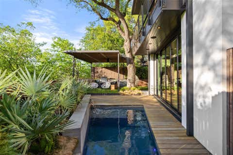 Photo of 2108 Matthews DR, Austin, TX 78703 (MLS # 6656672)