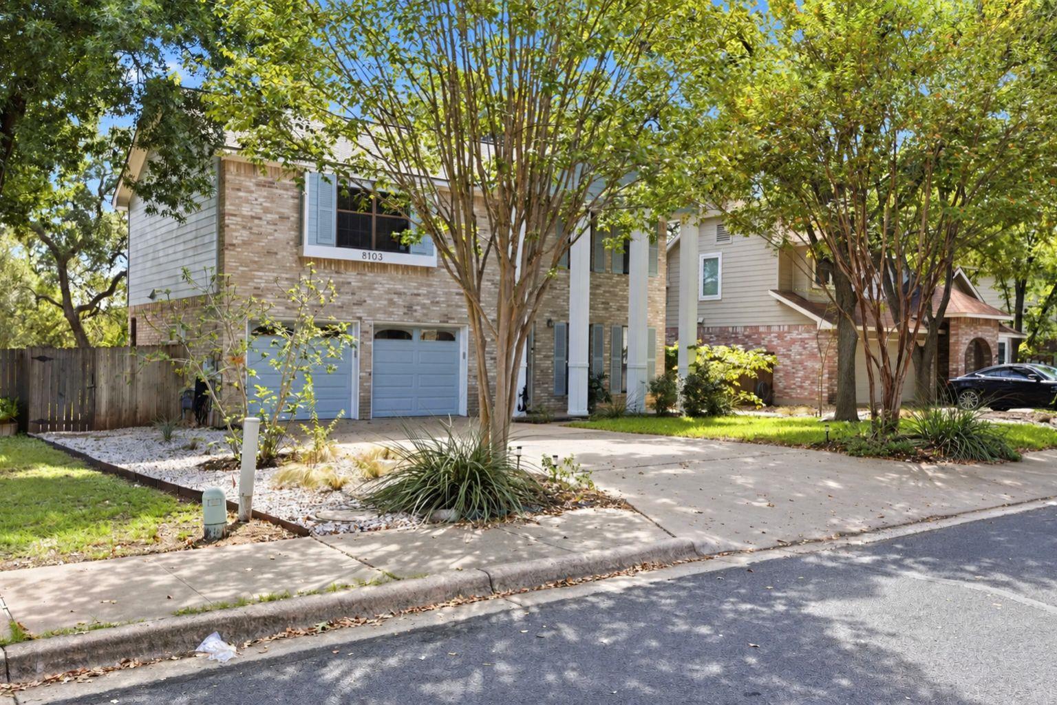 8103 Doe Meadow DR