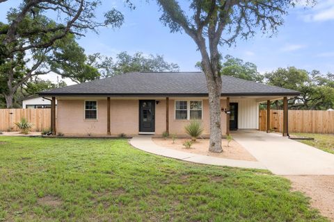 Photo of 219 S Bluff ST, Dripping Springs, TX 78620 (MLS # 5575149)