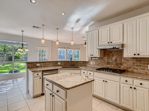 3512 Savoy CT Austin TX 78738