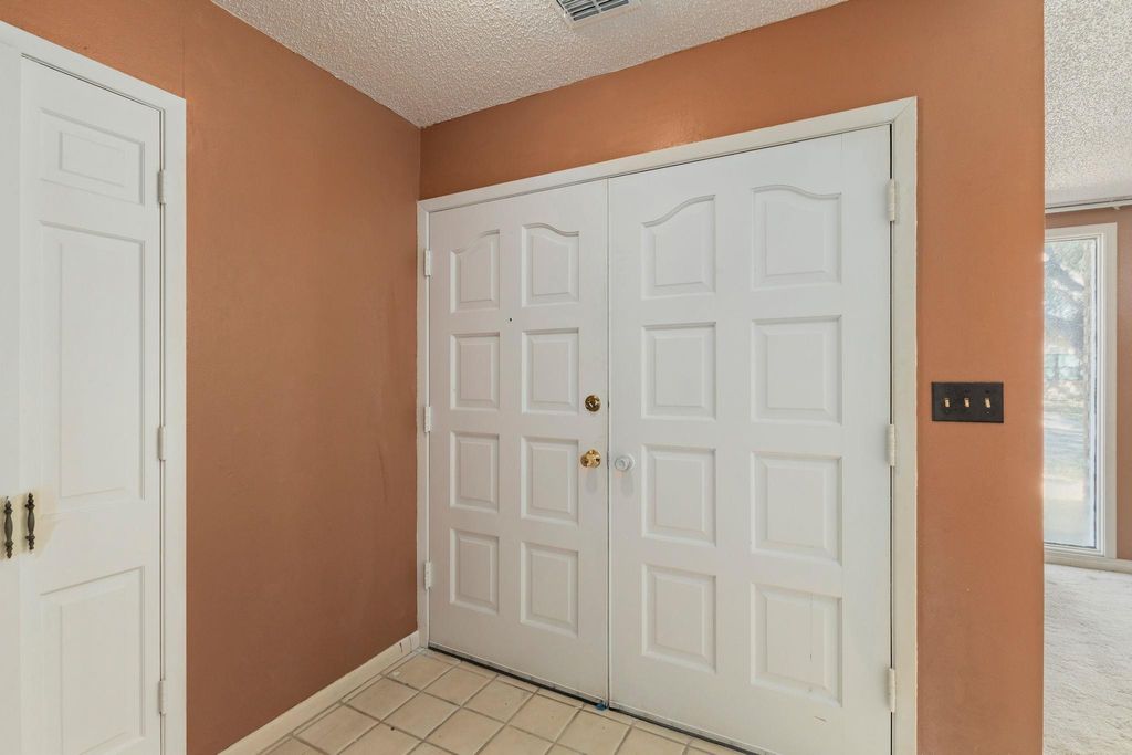 Photo of 202 Kallus ST, Schulenburg, TX 78956 (MLS # 1665164)