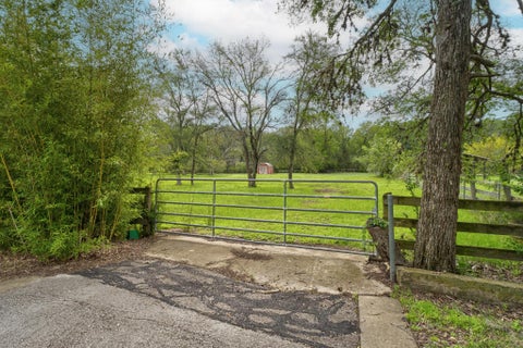 Photo of 7 Pillow RD, Sunset Valley, TX 78745 (MLS # 6489769)