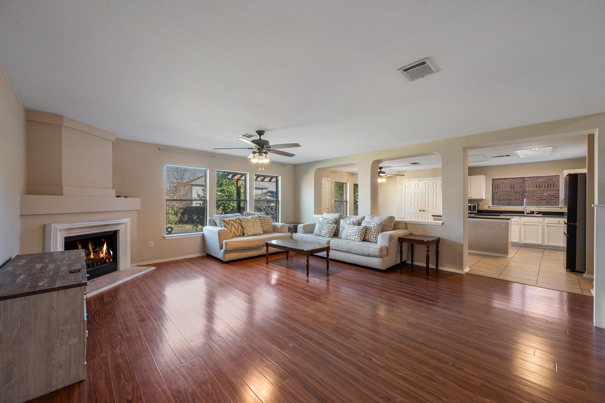 1506 Somerset Canyon LN