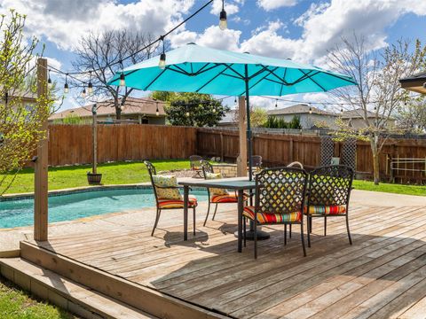 Photo of 109 Killian LOOP, Hutto, TX 78634 (MLS # 9413637)