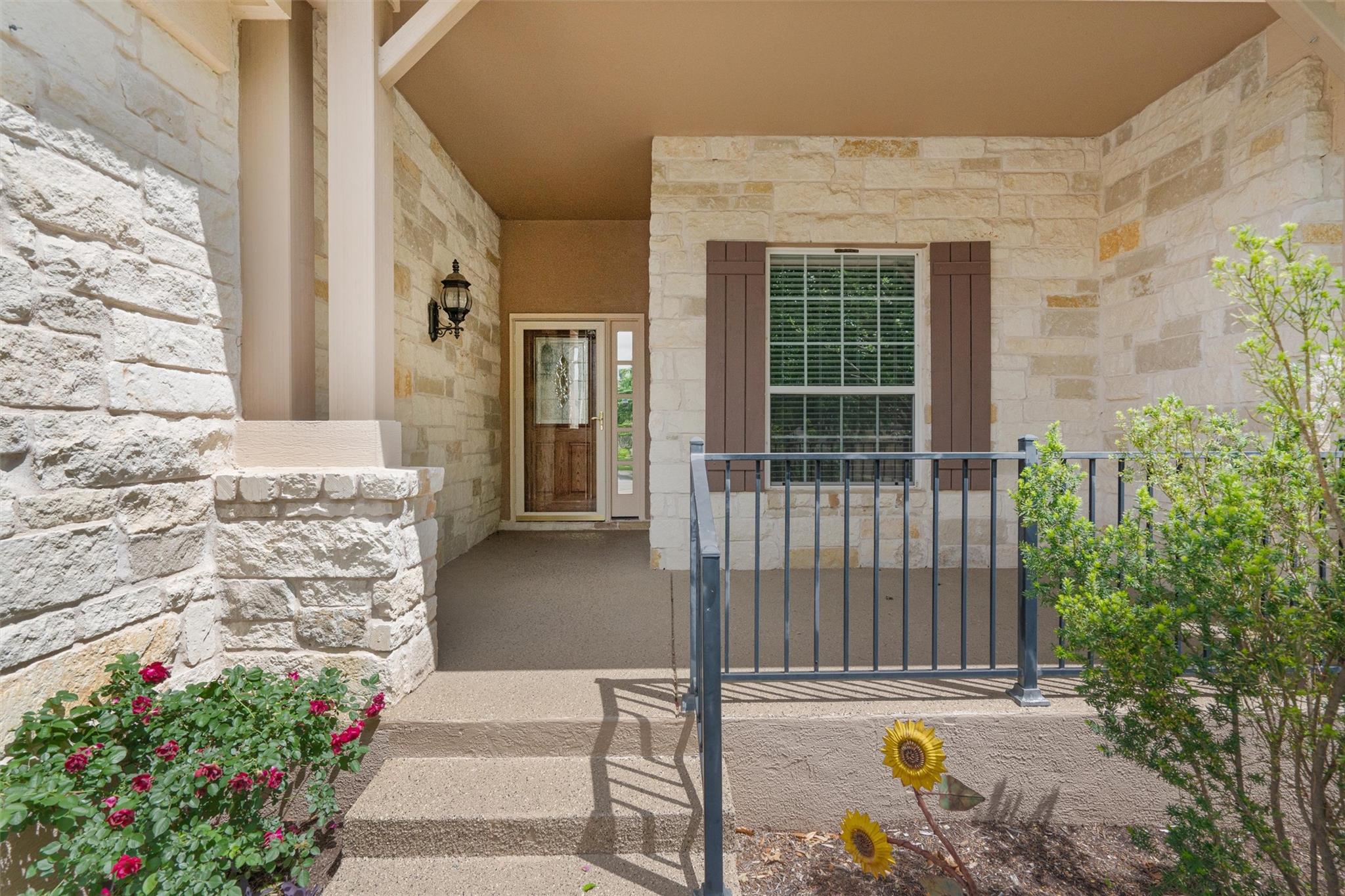 202 Goose Island DR