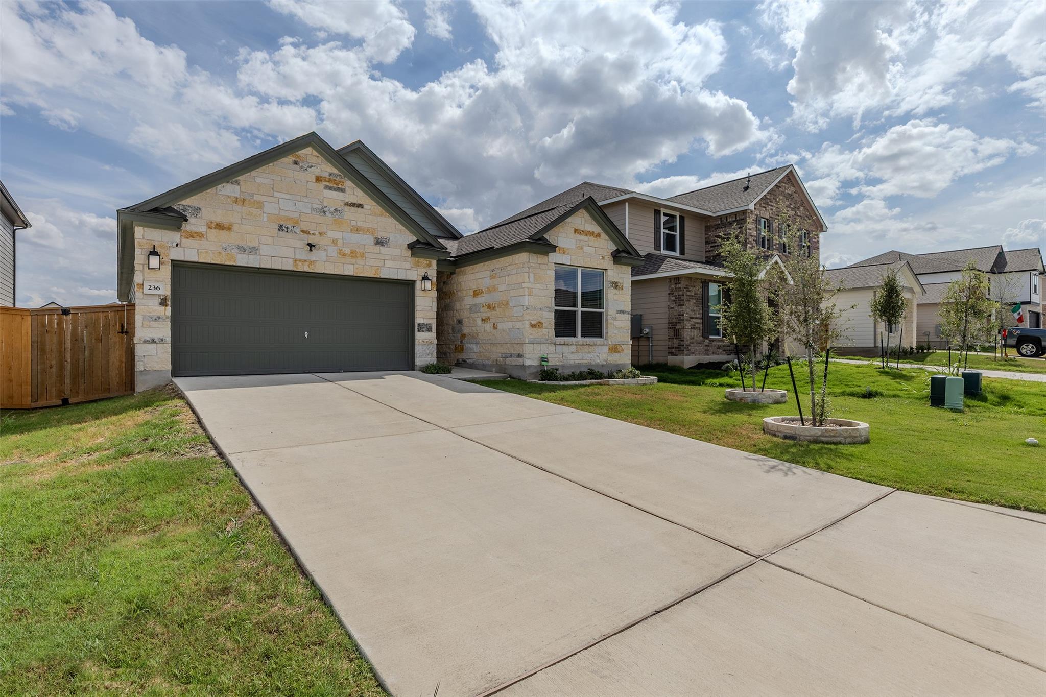 236 Colonel McNally LOOP