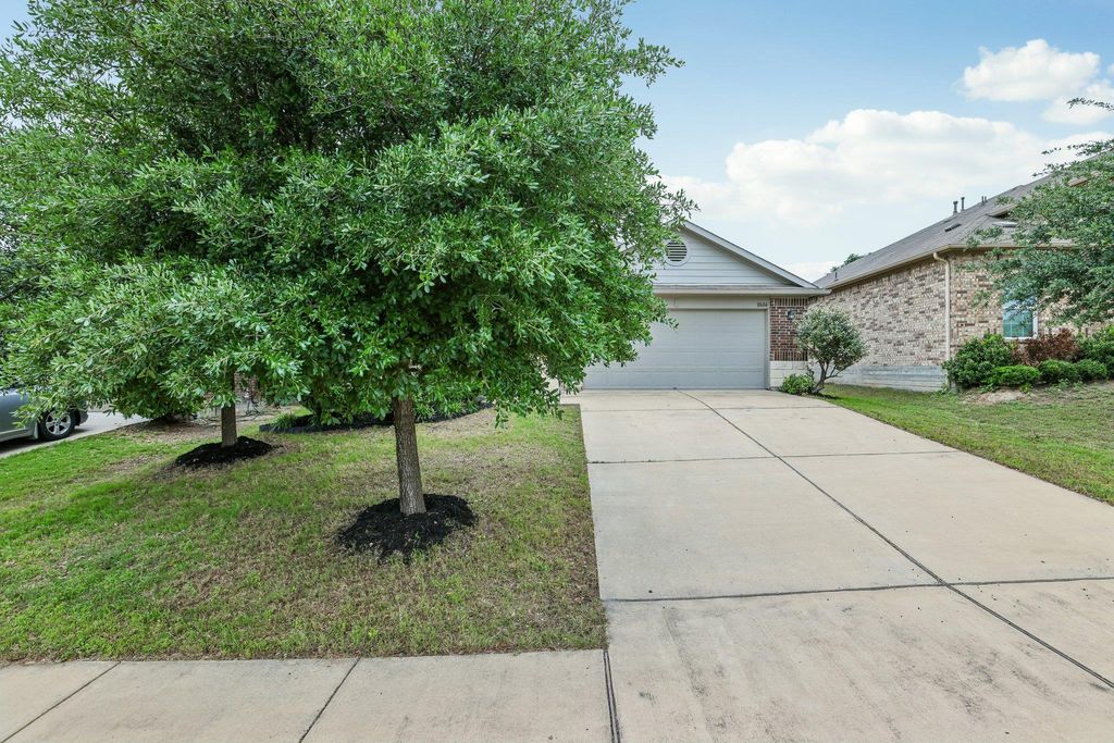 Photo of 10604 Menominee Falls LN, Austin, TX 78754 (MLS # 9142873)