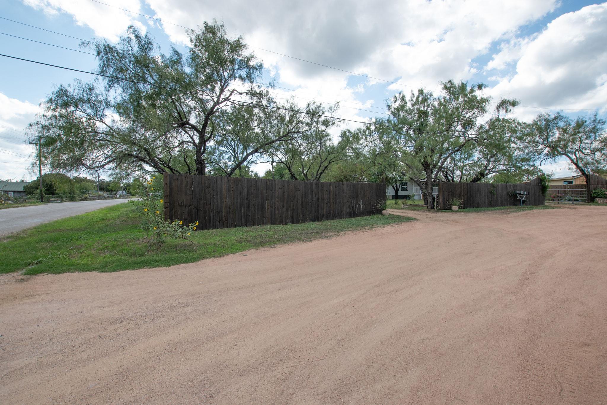 105 Conroe CT