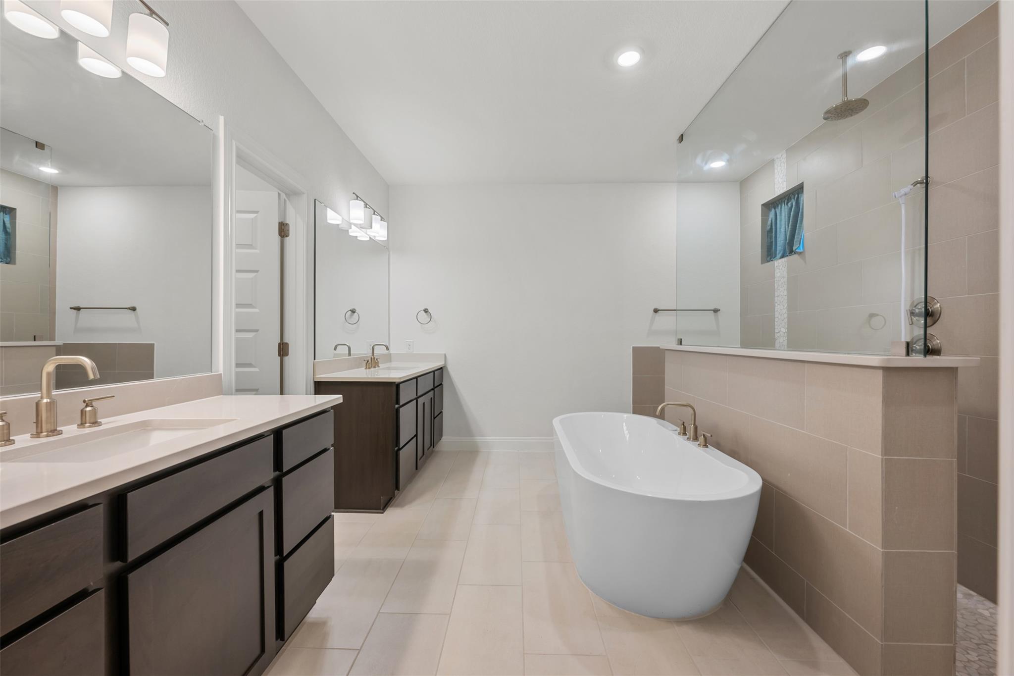 21208 Santa Rosa Ave