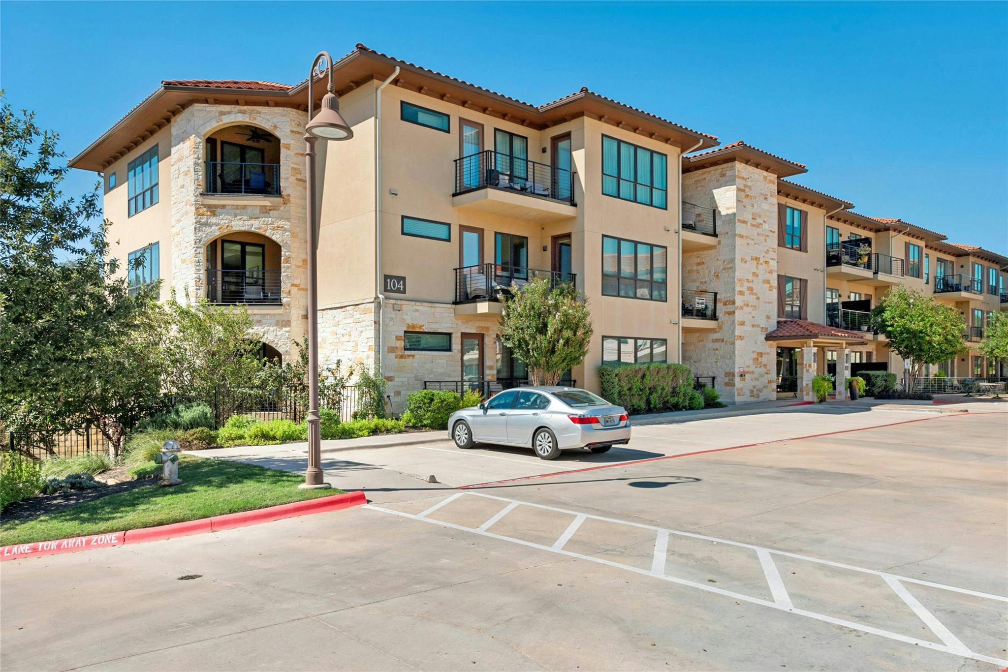 104 Bella Toscana Ave 2201