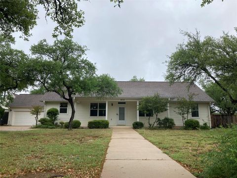 3016 Tradewind DR Spicewood TX 78669