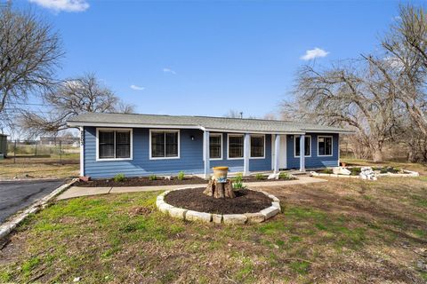 2203 Windy Hill RD Kyle TX 78640