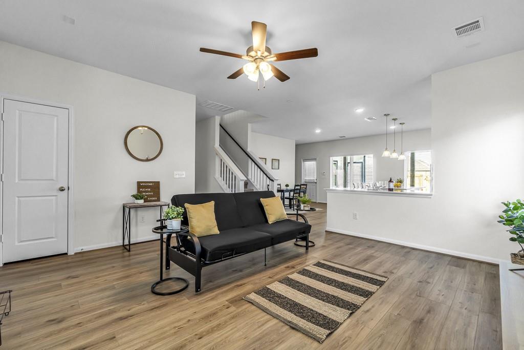 107 Englenook DR