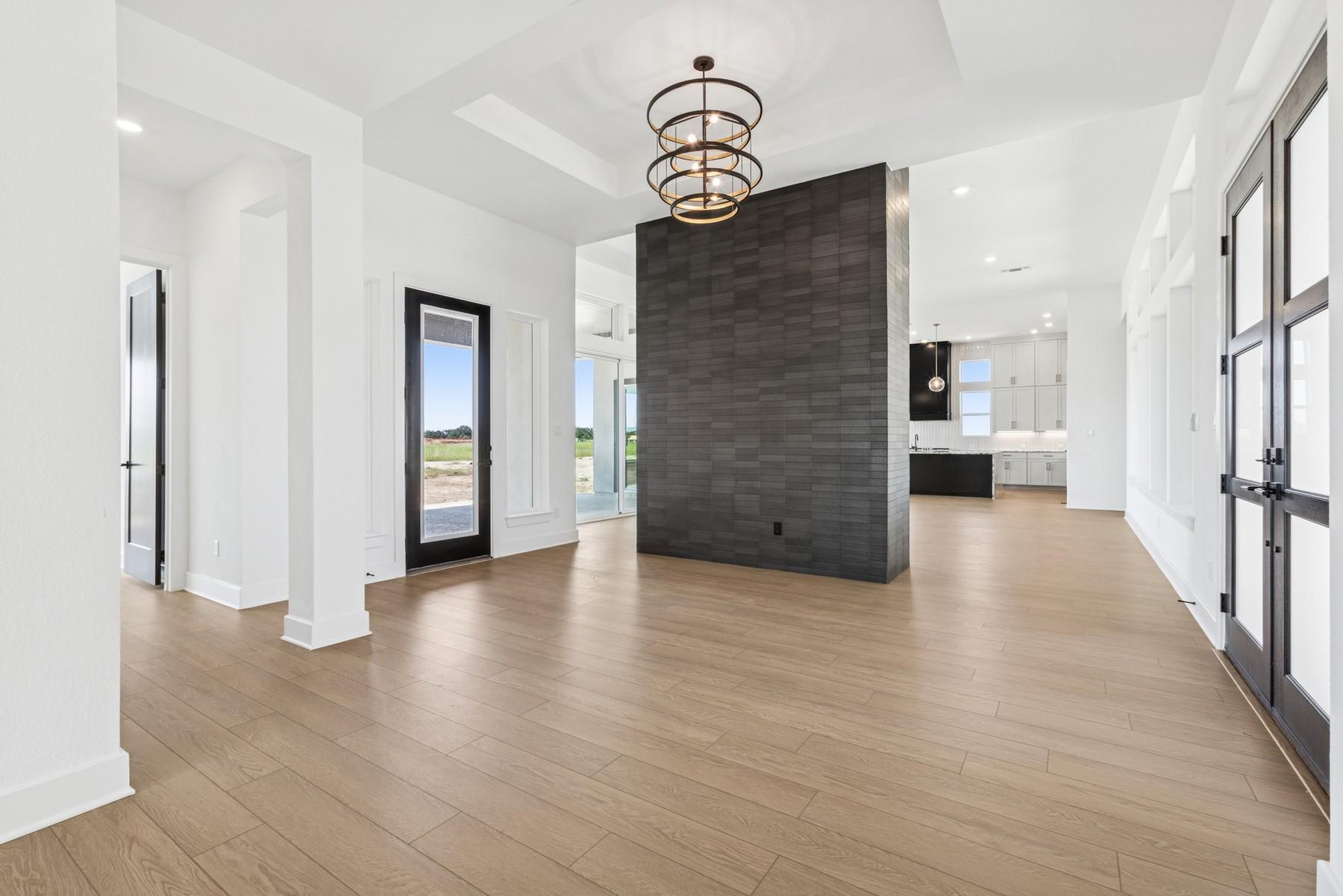 2924 Redwood GRV