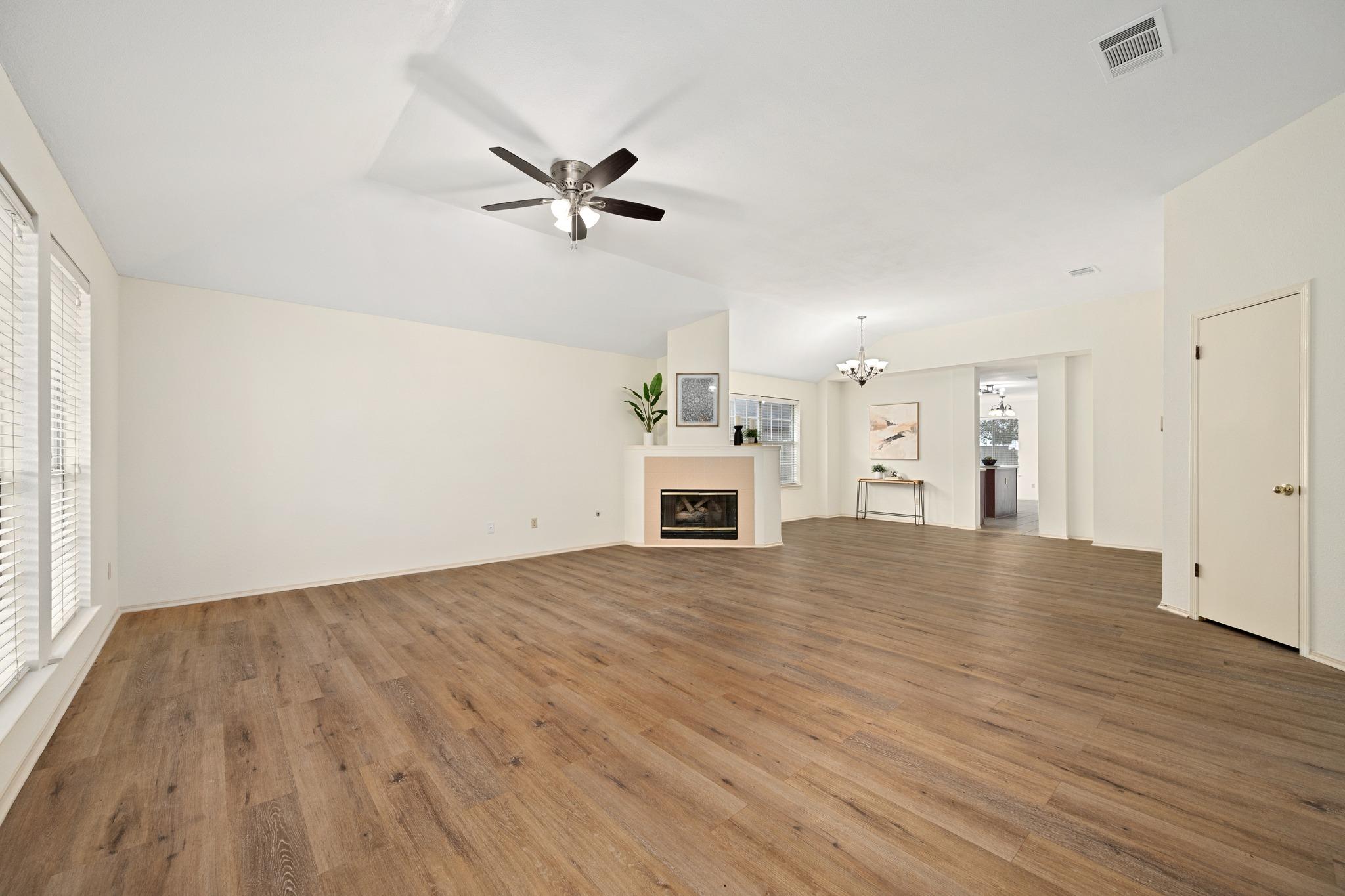 8517 Bobcat DR