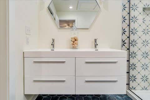 Tiny photo for 1120 Spur ST, Austin, TX 78721 (MLS # 2956540)