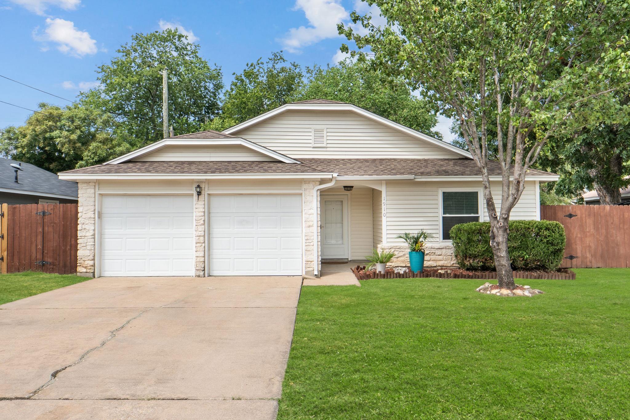 1910 Andover DR