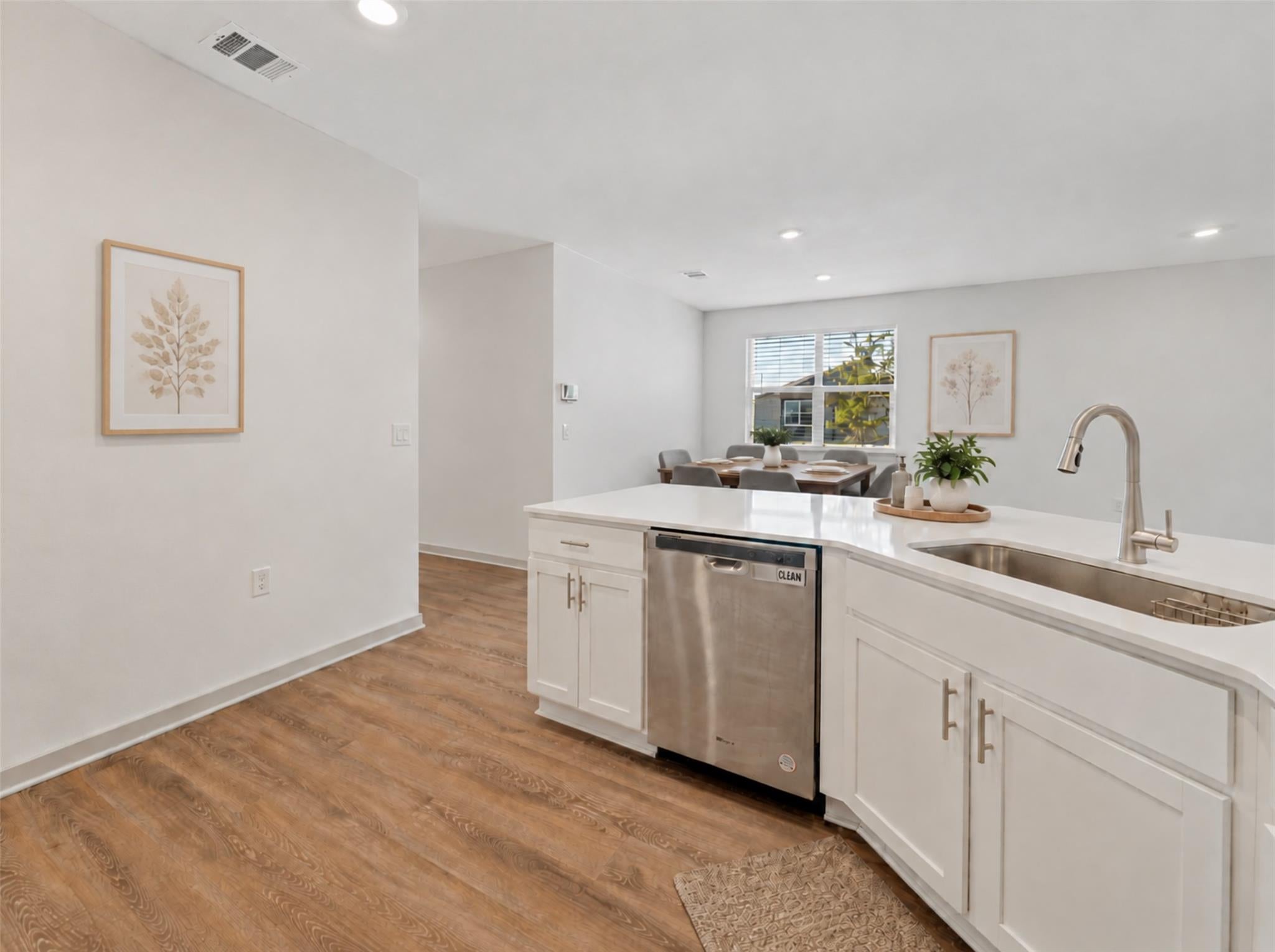 13700 Zuhause DR