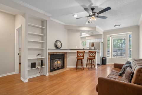 Photo of 3111 Tom Green ST #208, Austin, TX 78705 (MLS # 3551925)