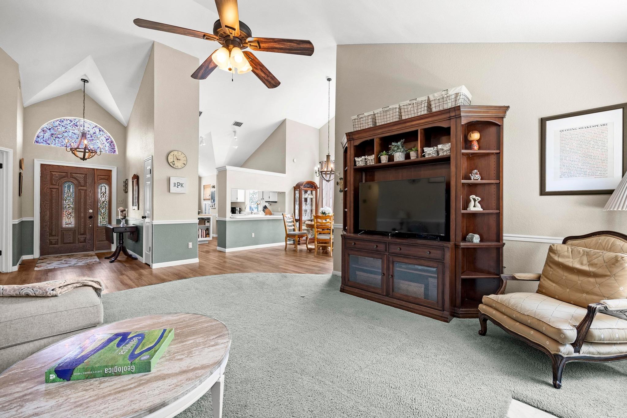 1708 Brokenshoe DR