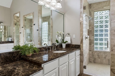 Tiny photo for 11813 Eagles Glen DR, Austin, TX 78732 (MLS # 7126614)