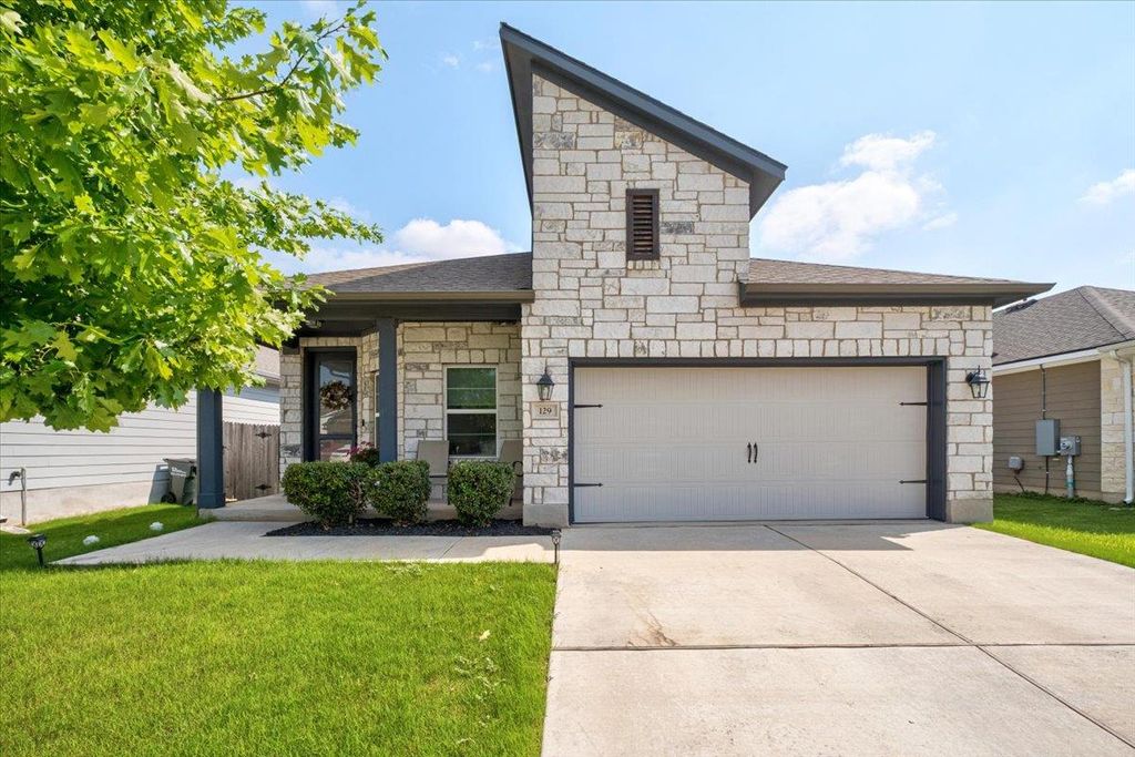 Photo of 129 Lacey Oak LOOP, San Marcos, TX 78666 (MLS # 5299326)