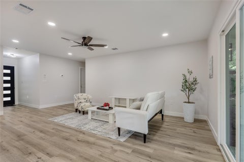 Tiny photo for 2333 Aldford DR, Austin, TX 78745 (MLS # 9246291)