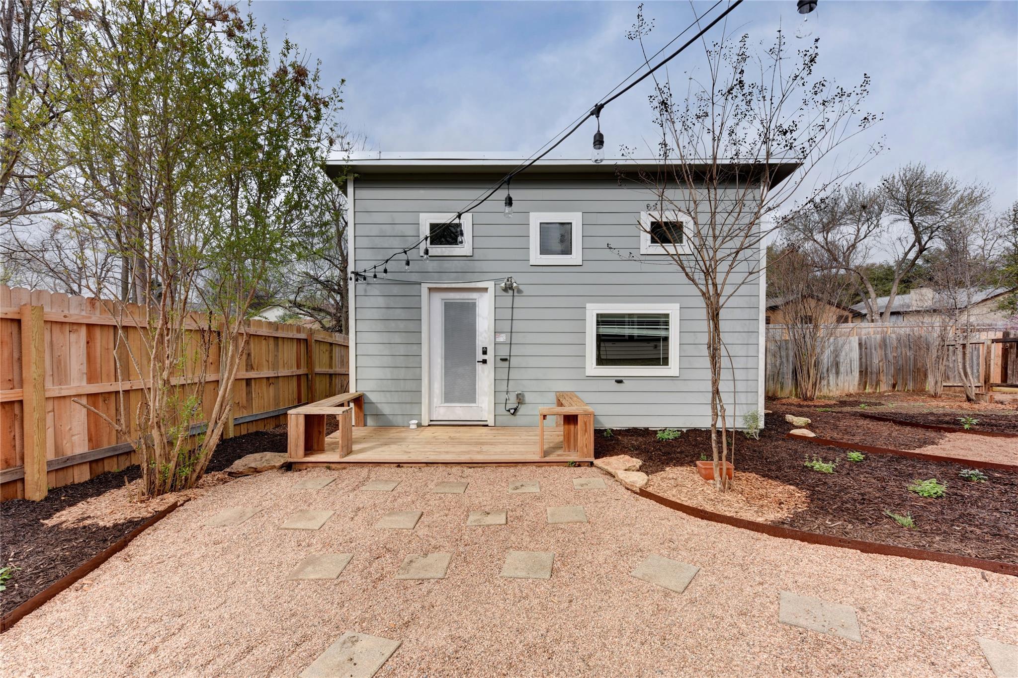 2640 Piping Rock TRL