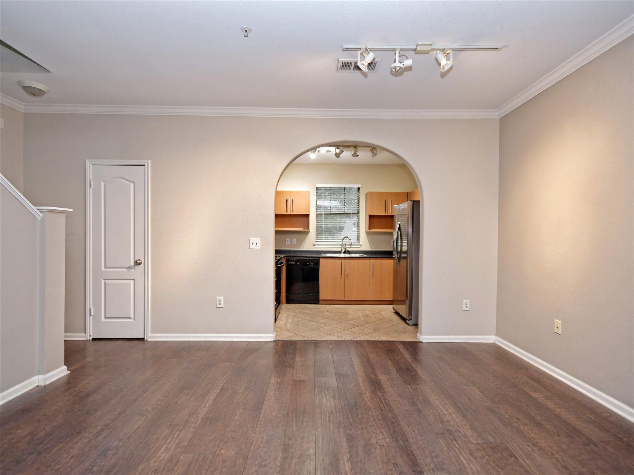 11203 Ranch Road 2222 906