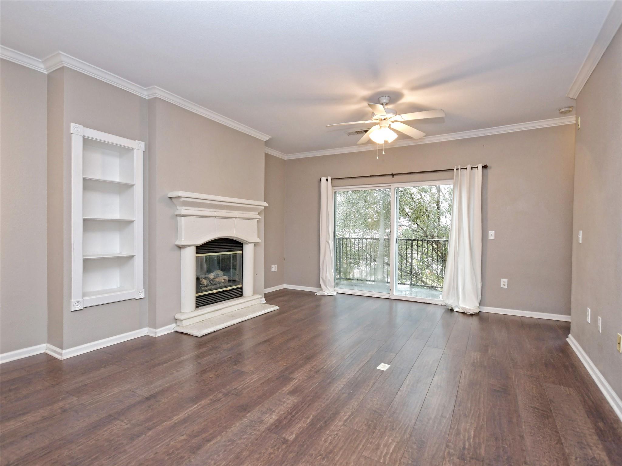11203 Ranch Road 2222 906