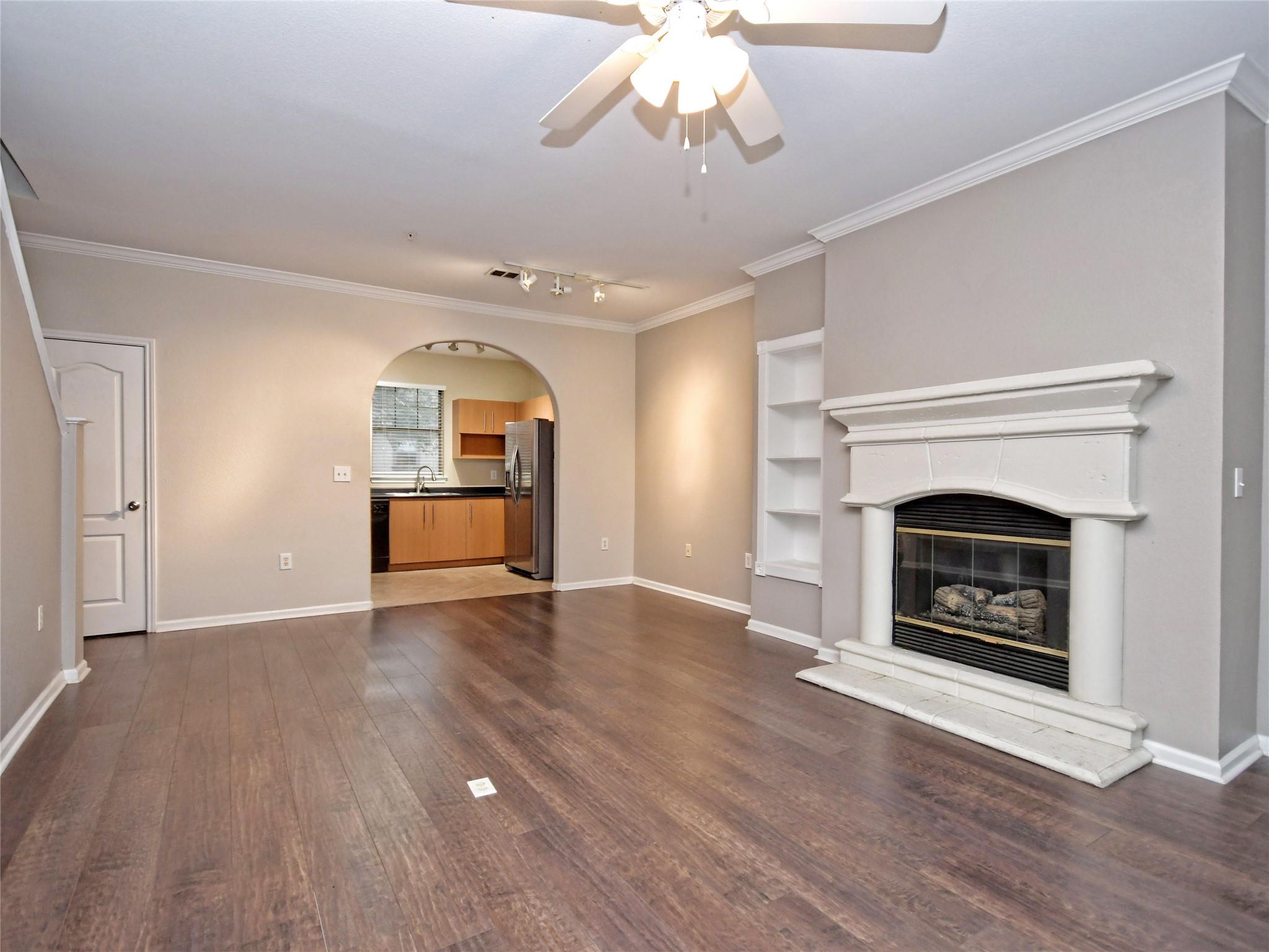11203 Ranch Road 2222 906
