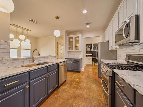 4113 Camacho ST Austin TX 78723