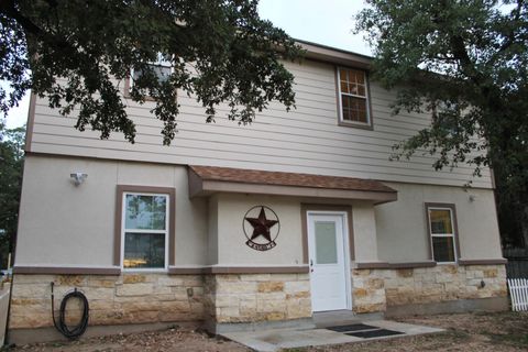 Photo of 975 N State Highway 95 Highway, Bastrop, TX 78602 (MLS # 1131317)