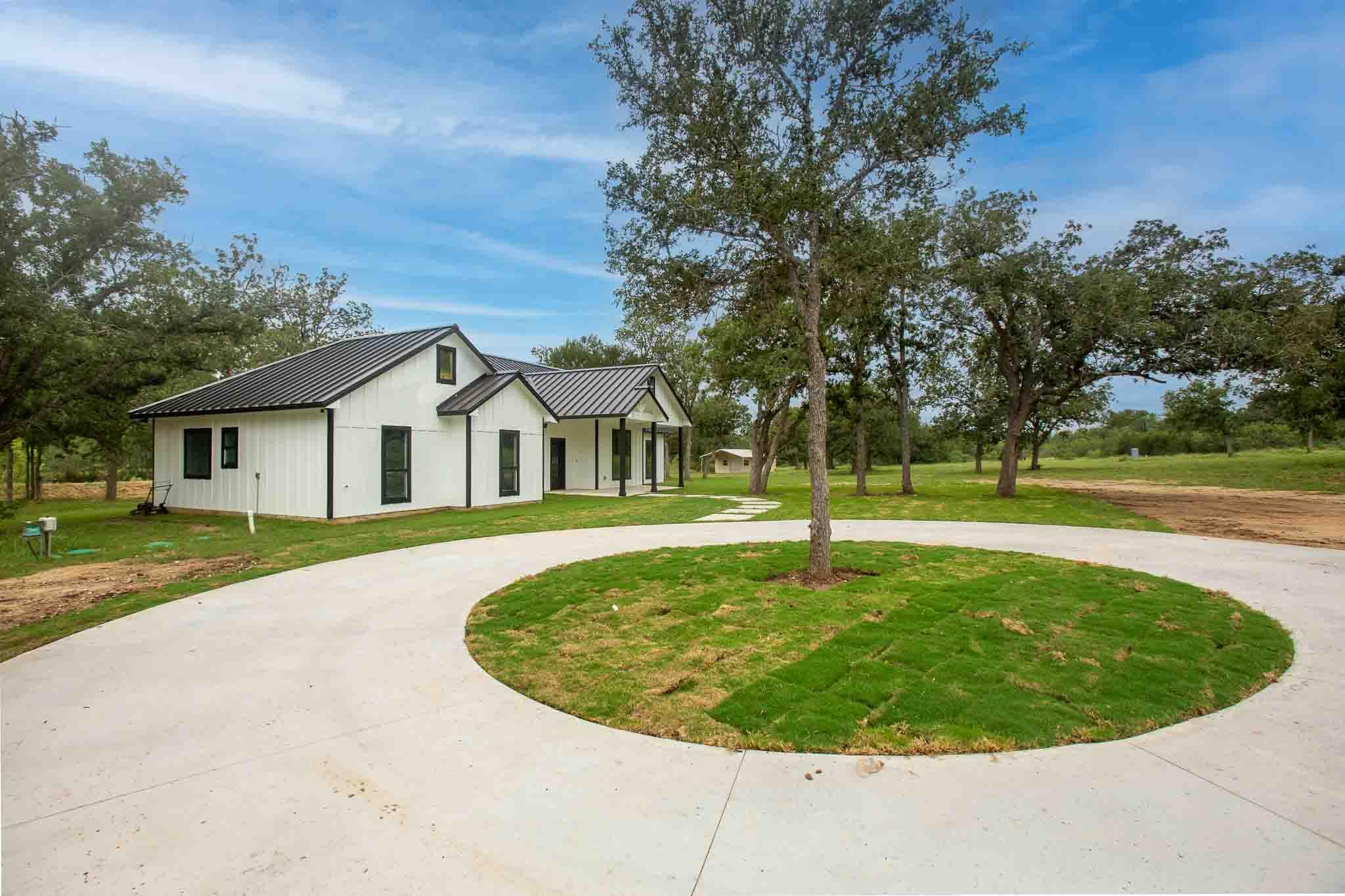 337 Smitty LN