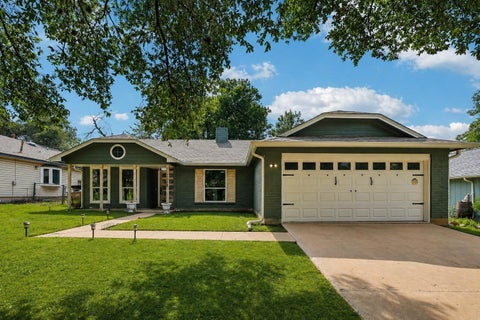 Photo of 2605 Market Garden LN, Austin, TX 78745 (MLS # 5978049)