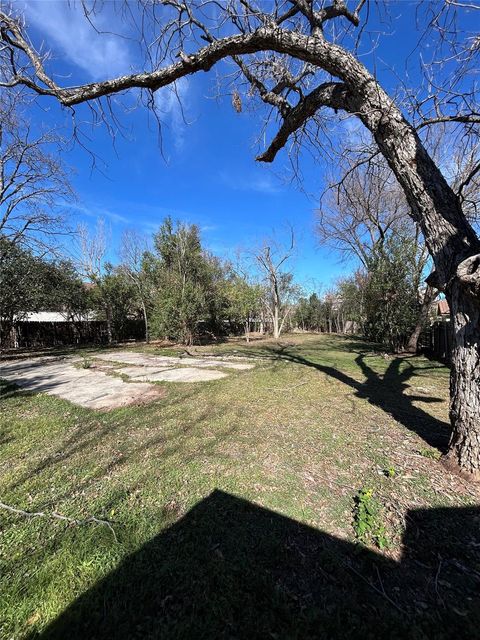 Tiny photo for 4322 James Casey ST, Austin, TX 78745 (MLS # 5832654)