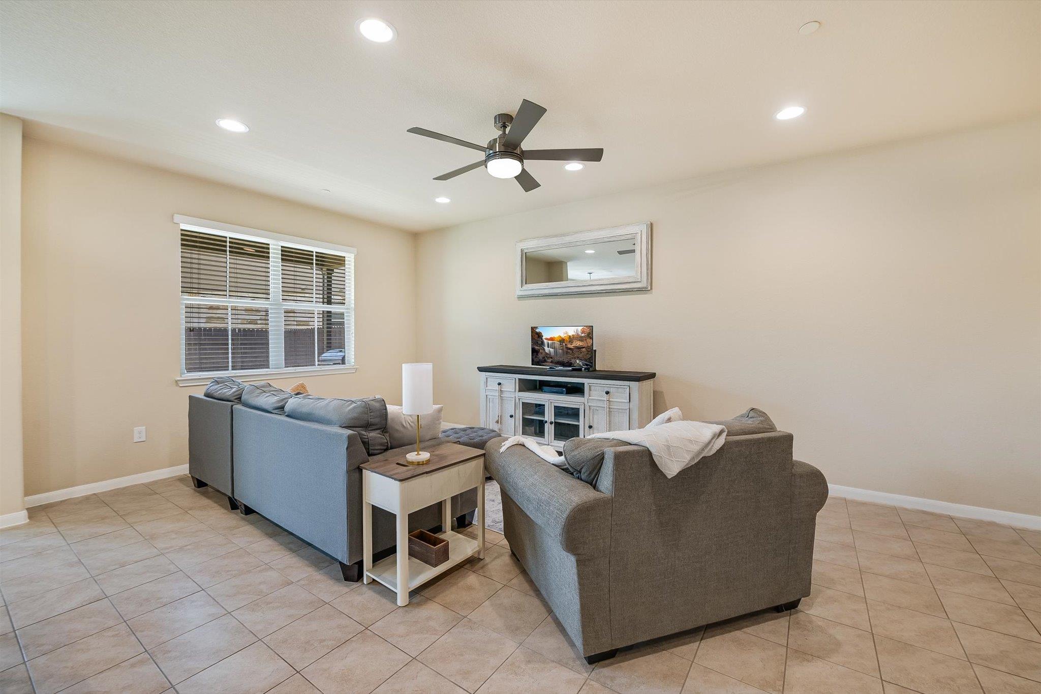 2880 Donnell DR 2502