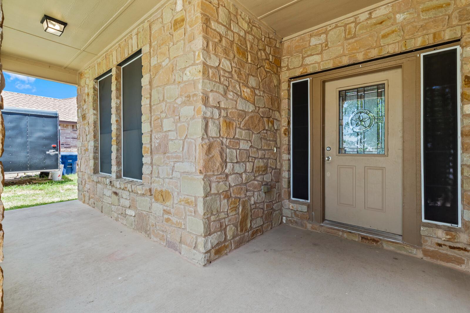 2302 N Ryan Dr DR