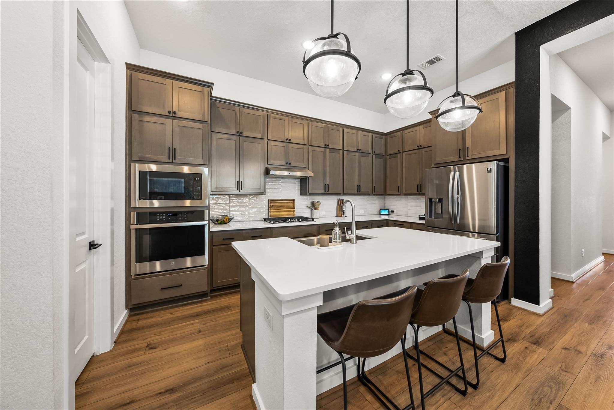Photo 1 of 40 — 317 Diamondback DR, Georgetown, TX 78628