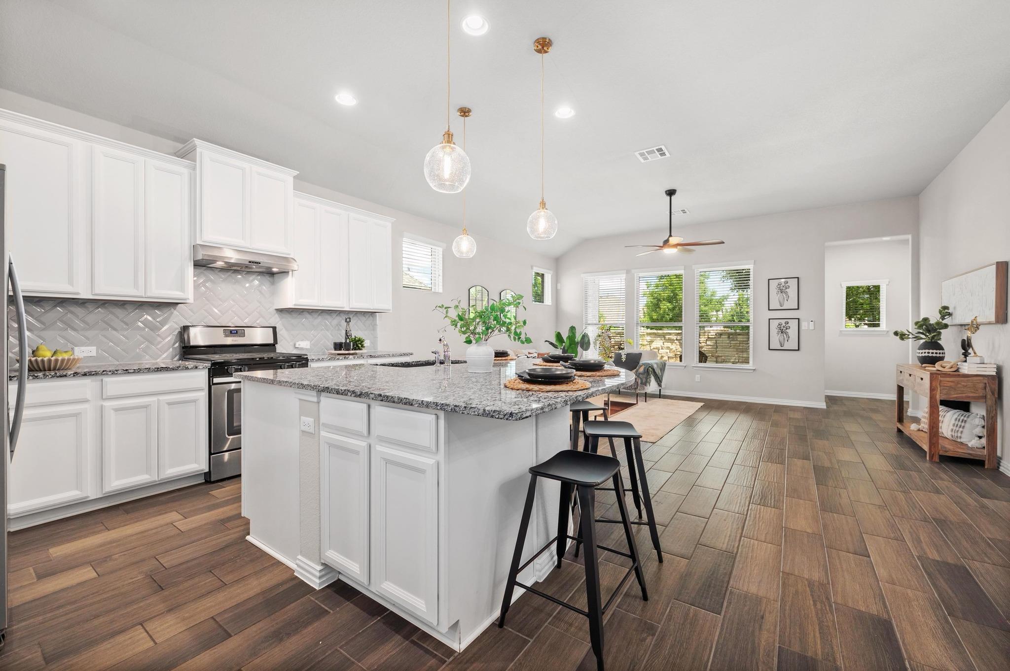 2205 Bonavista WAY
