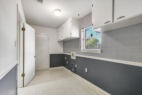 Tiny photo for 1613 Lupine LN, Austin, TX 78741 (MLS # 4654581)
