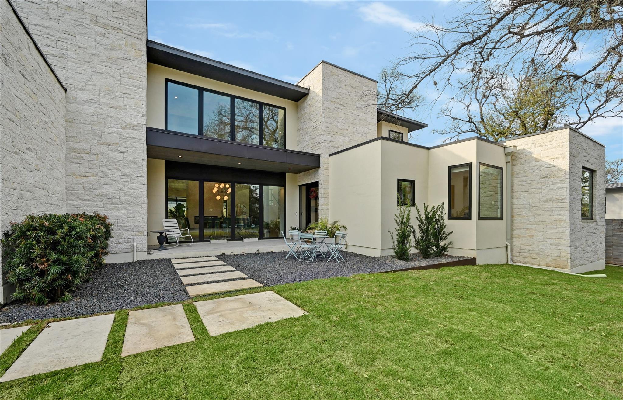 308 Briarwood TRL
