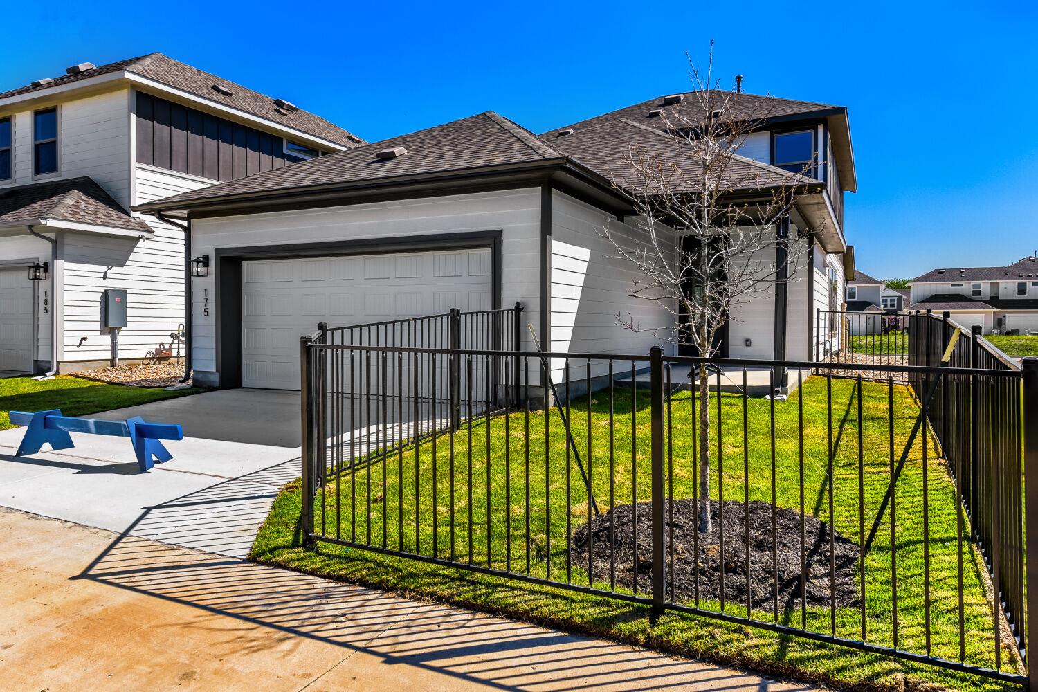 175 International ST