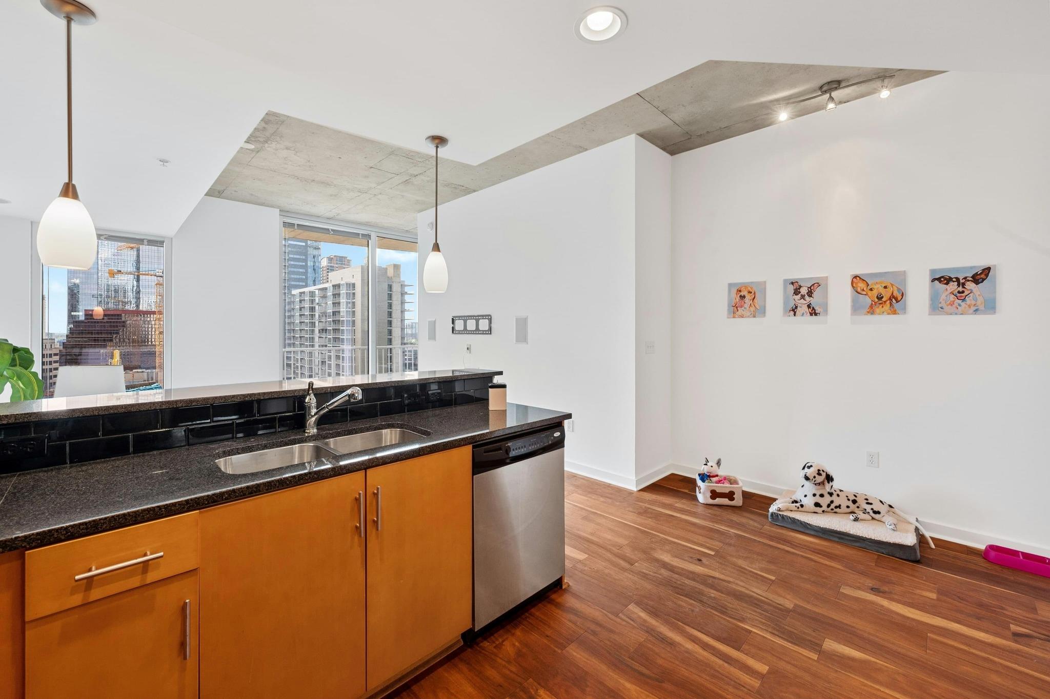 360 Nueces ST 1407