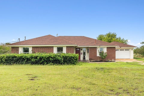 Photo of 2050 County Road 129, Taylor, TX 76574 (MLS # 4288829)