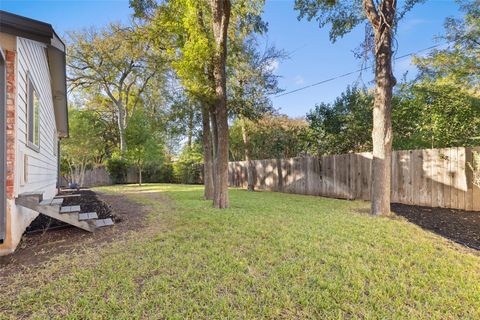 Tiny photo for 4504 Oak Creek DR, Austin, TX 78727 (MLS # 7657112)