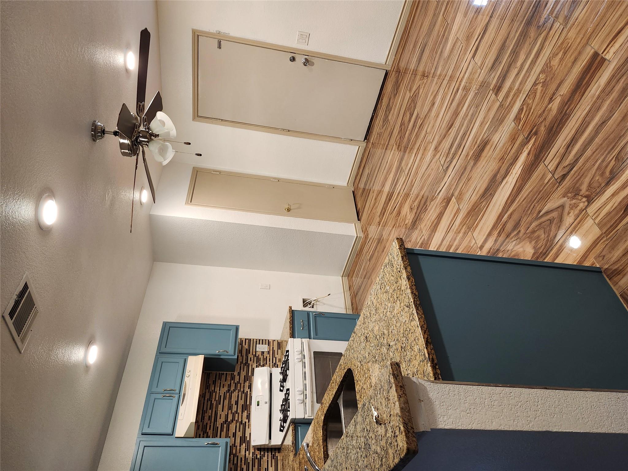 11801 Briarcreek LOOP