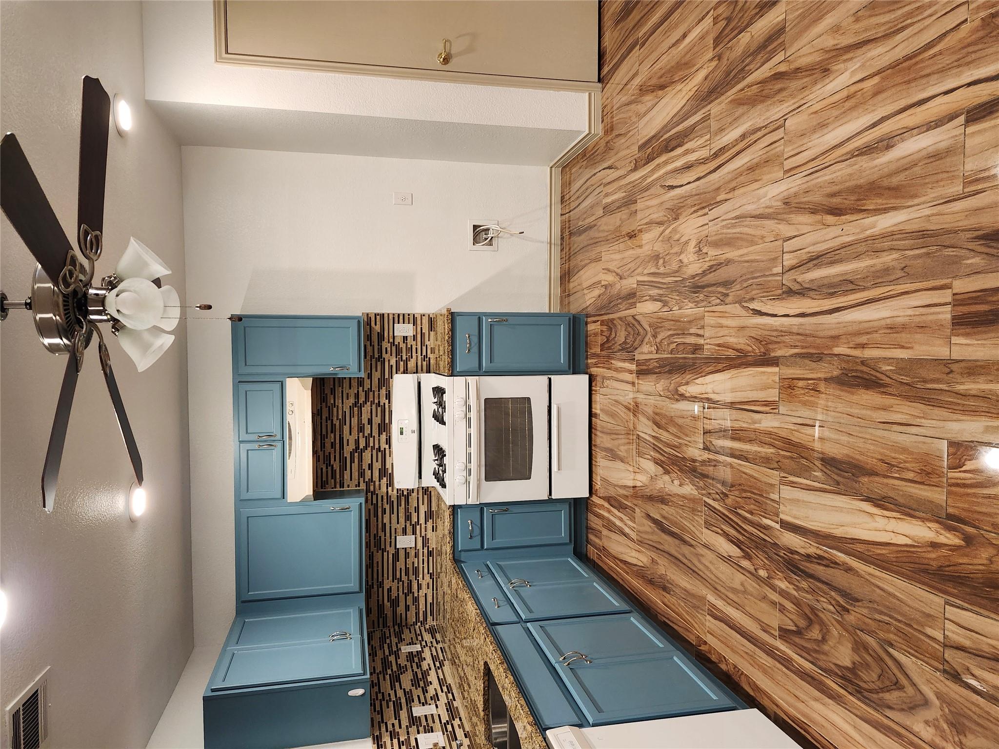 11801 Briarcreek LOOP